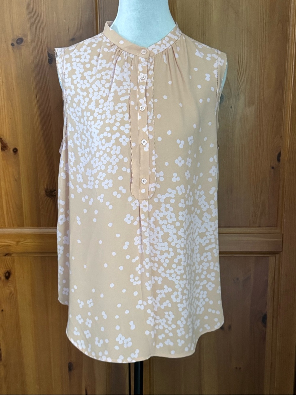 Ann Taylor Light Pink Sleeveless Blouse-Almost New-Size LP 20"x26"